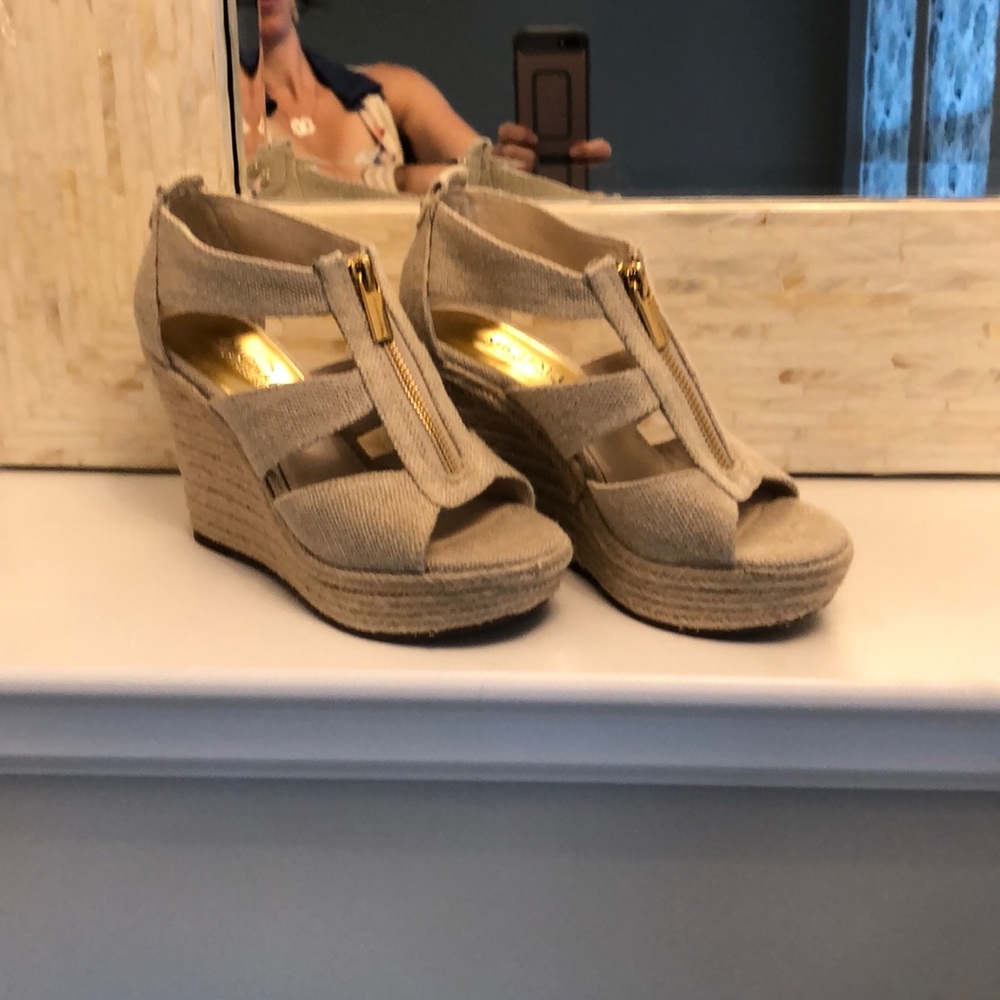 Michael Korda Platform sandals